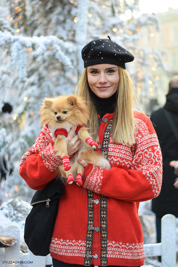 Zagreb in winter: Nina Mia Čikeš stil, ulična moda advent u Zagrebu, street style, moda zima crveni džemper i beretka, čizme s resama, johann franck, ulična moda StyleZagreb.com