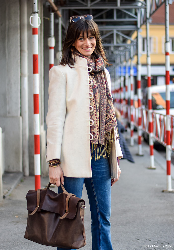 Stajling za svaki dan: bijeli kaputić i trapezice, odvjetnica Ilinca Cenov, Stylezagreb ulična moda, Zagreb, Croatia, street style 