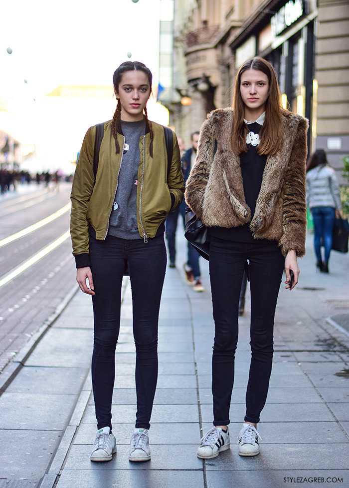 Street style moda Zagreb veljača 2016. Manekenke Magdalena May Gero, srednjoškolka i Sara Sorić, srednjoškolka. Ideje za svakodnevni stajling MODA: Kako kombinirati bomber jaknu i bijele tenisice; bundicu i bijele tenisice.