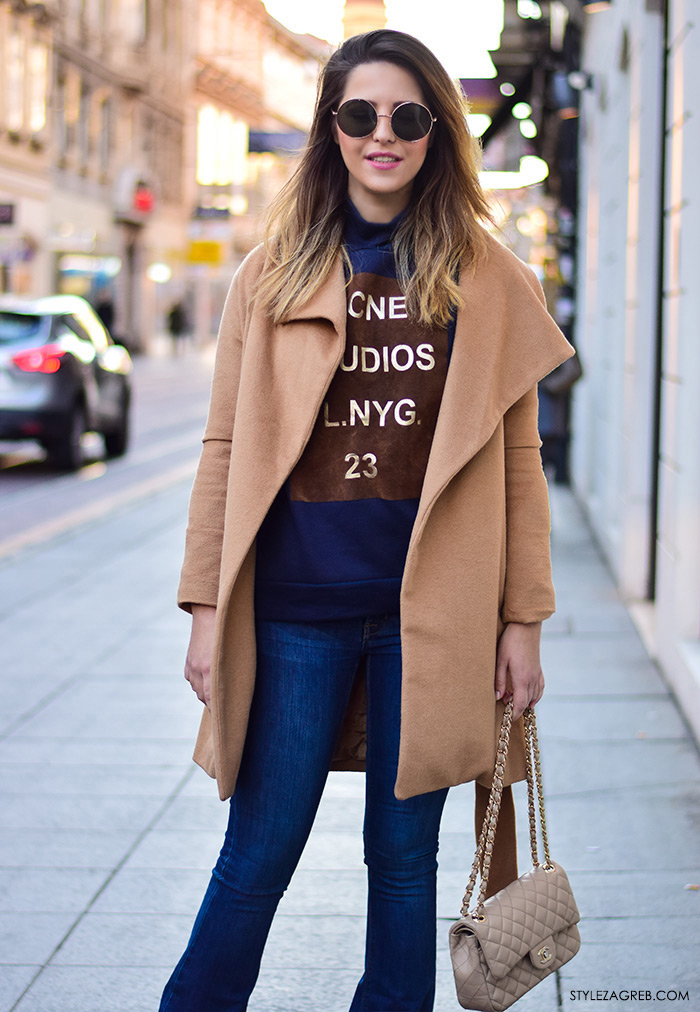 Street style moda Zagreb veljača 2016. Franka Mudronja, managerica.  Ideje za svakodnevni stajling MODA: Kako kombinirati trapezice, Chanel torbu, tenisice, okrugle sunčane naočale i bež kaput.