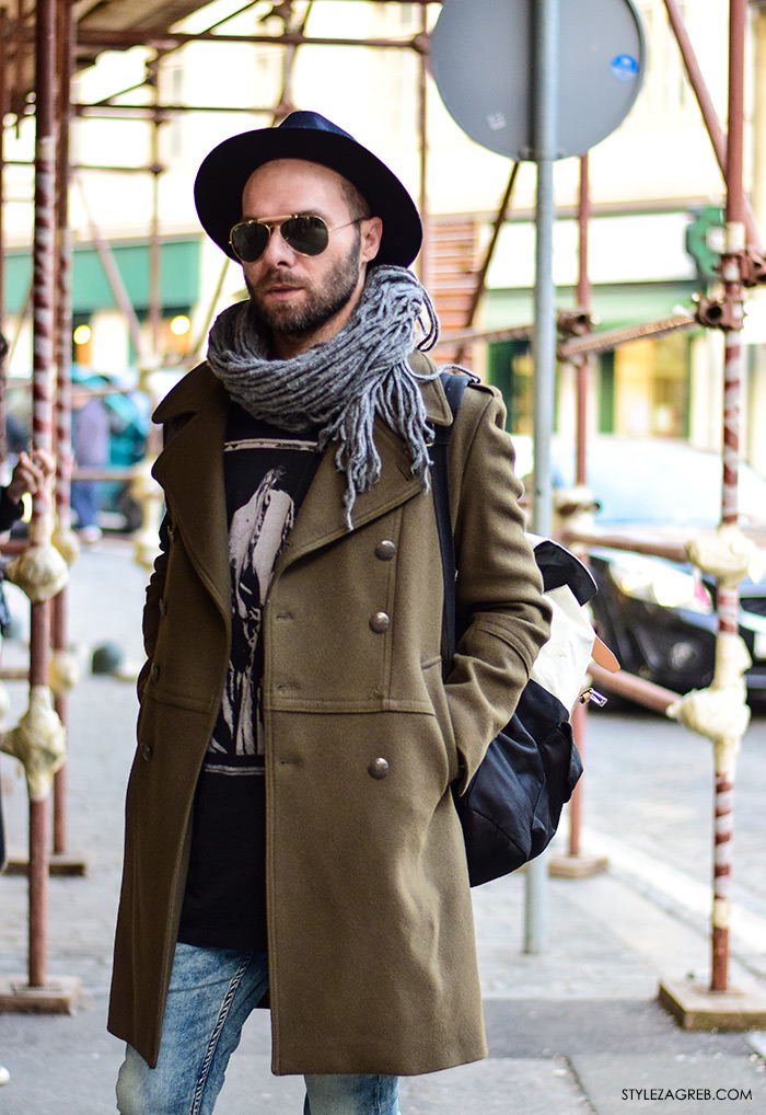 stil Mate Rončević, muški outfit s tenisicama, šeširom i military kaputom, street style Zagreb ulična moda