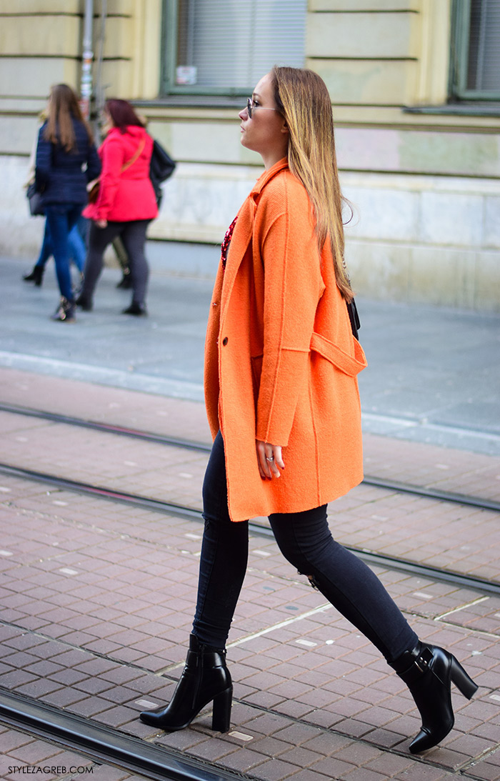Zagreb street style, proljetna moda jakne, narančasta blejzer sako jakna i uske traperice,, stylezagreb,