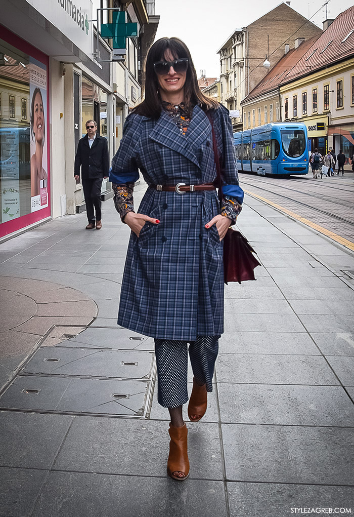 Zagreb street style, zagrebacka spica moda 2016, proljeće ulična moda cure, stajling: karirani vinatge baloner, cvjetasta košulja, trapez kratke hlače, Style Zagreb, Ilina Cenov, odvjetnica i kolumnistica portala Journal.hr