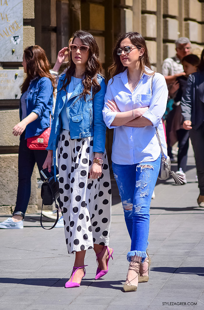 proljetna ulična moda Zagreb street style, maksi-midi suknja i Zara kratka svijetlo-plava bajkerska jakna, dnevni look: Eva Perica Bilaver, Ivana Jerković