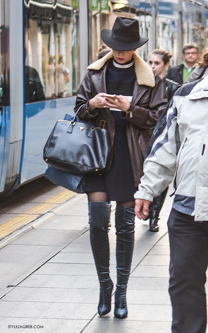 Street style Zagreb gdje kupiti baršun pliš velvet čizme preko koljen, Nika Bijelić Nika Audrey White Instagram, kombinacija styling čizme preko koljena, šešir, duža kožna jakna s krznom i mini haljina. Vrijeme u Zagrebu jesen zima moda 2016, Jelena Perić Instagram