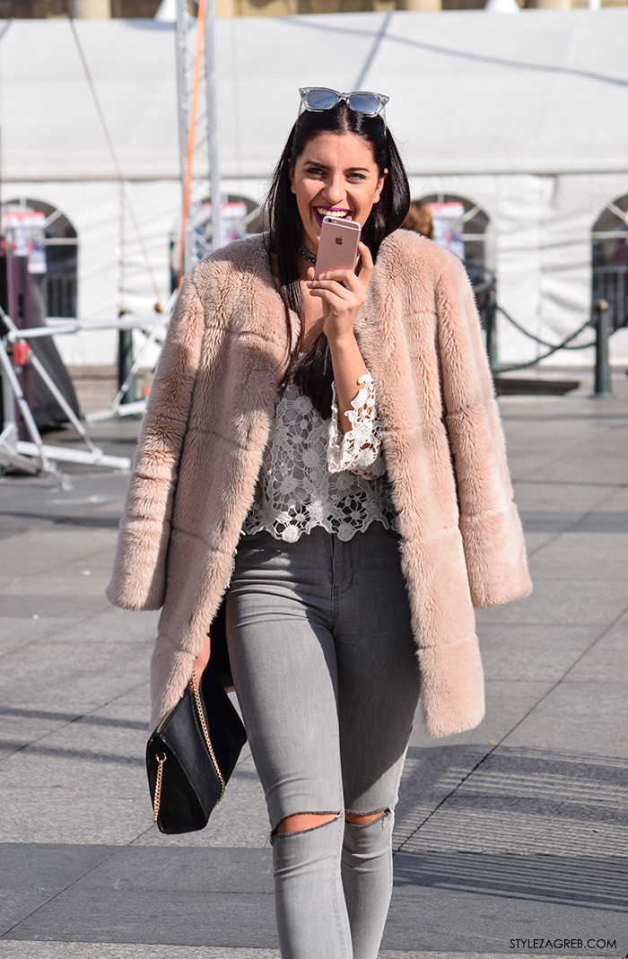 Bundice street style Zagreb ženska moda zima 2017, new faux fur coats and how fashion blogger wear them, stylish womens fashion, winter fashion 2017, pink faux fur coat how to style, Bundice: Kakvi modeli i krojevi se nose u Zagrebu, bundice od umjetnog krzna, roza crna zelena bundica vintage look kako kombinirati