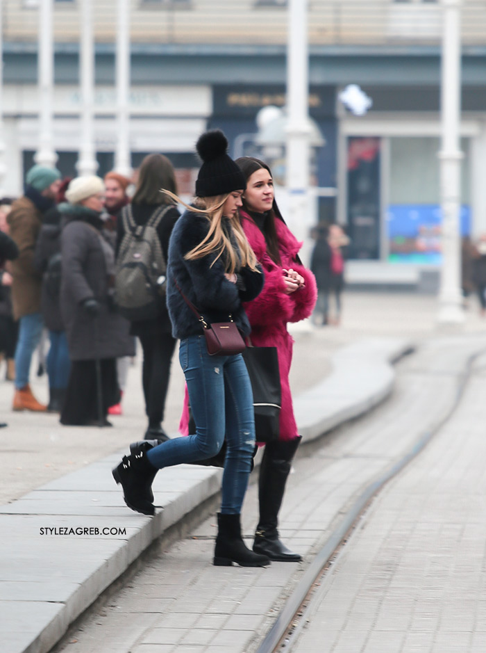 Danas u Zagrebu: Blue & Pink bundice od eko krzna, street style Zagreb, multicolor faux fur coat how to style wear over the knee boots, women's winter fashion