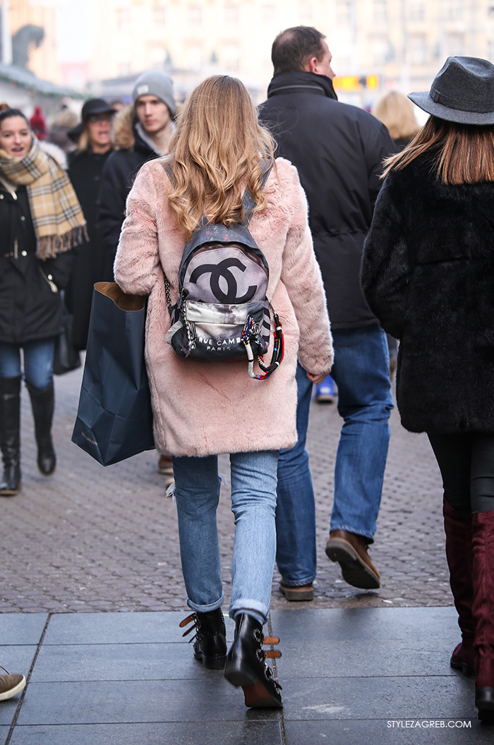 Chanel ruksak, modna kombinacija djevojke u Zagrebu street style fashion ulična zimska moda zena hr Croatia