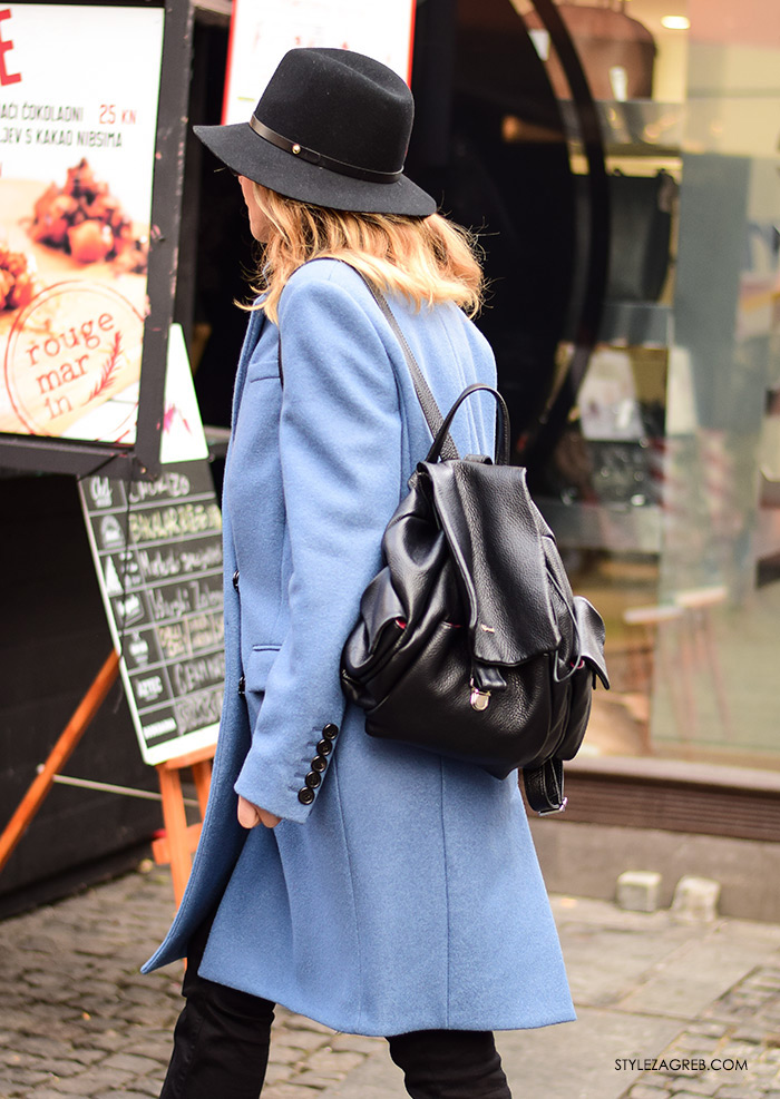 Crni meki kožni ruksak, plavi kaput i crni fedora šešir kako kombinirati gdje kupiti djevojke u Zagrebu street style fashion ulična zimska moda zena hr Croatia