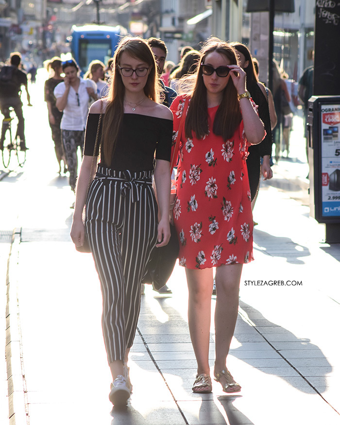 Ženska moda špica street style Zagreb kolovoz 2017 prugaste hlače na vezanje, cvjetasta mini haljina