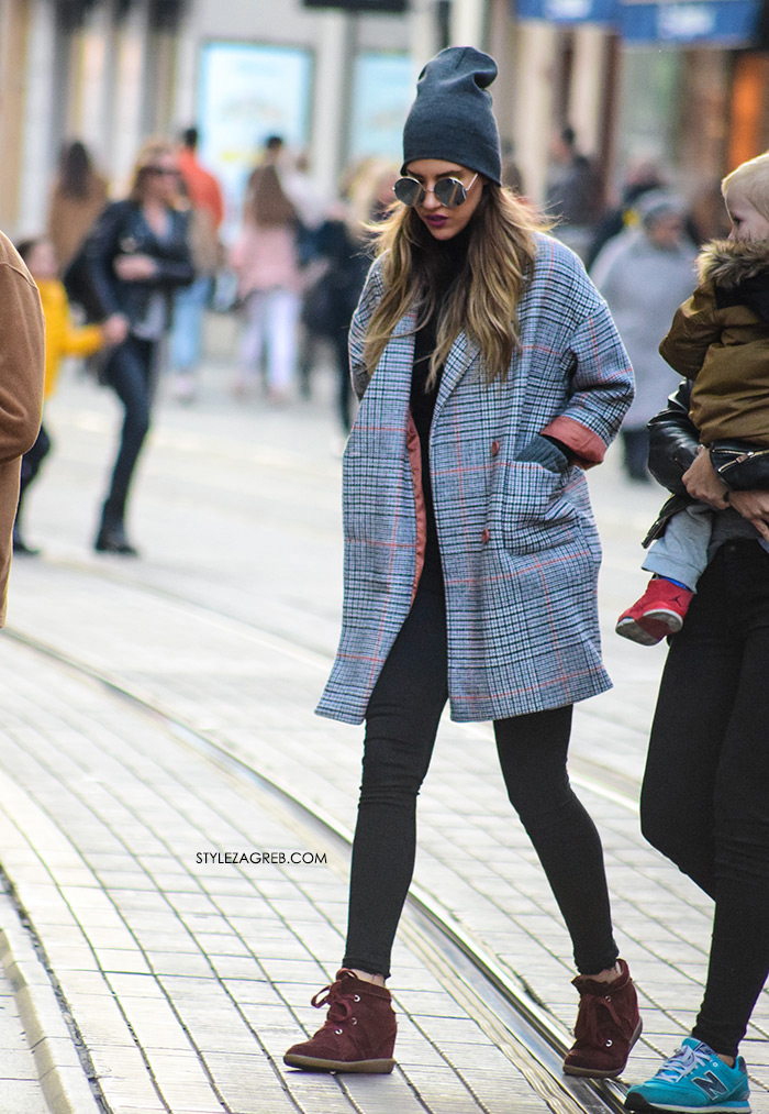 street style zagreb sivi kaput u boji devine dlake špica