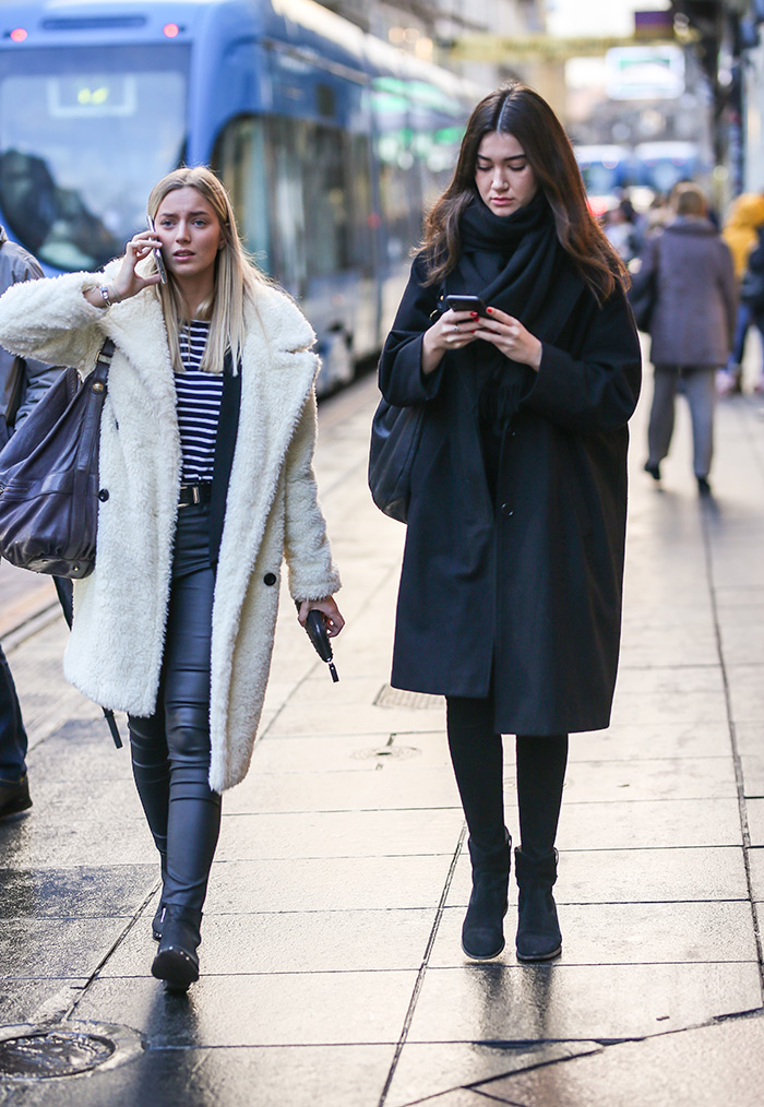 zimski street style outfiti zagrebačka špica prosinac 2019 street fashion zagreb black coat Isabel Marant, Abercrombie & Fitch white teddy bear coat zara teddy kaput zara ilica zagreb