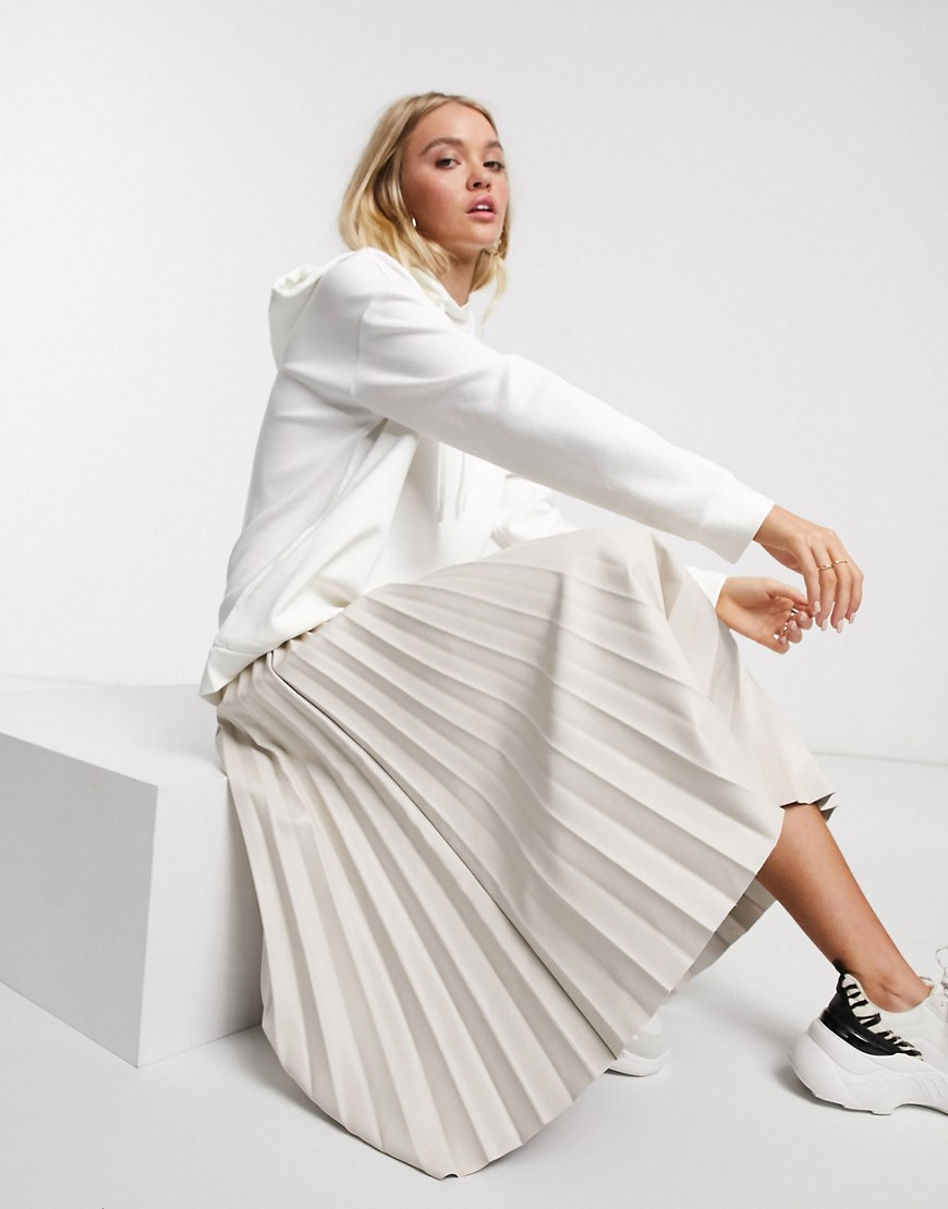 pernille teisbaek zenska moda 2020 kožne haljine 20 zanimljivih oversized košulja Asos H&M Zara Stradivarius Mango