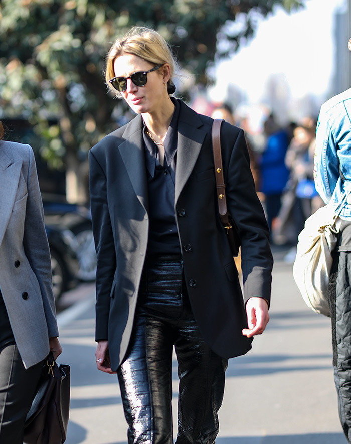 ženska moda potal trend crni veliki sako street style zagreb