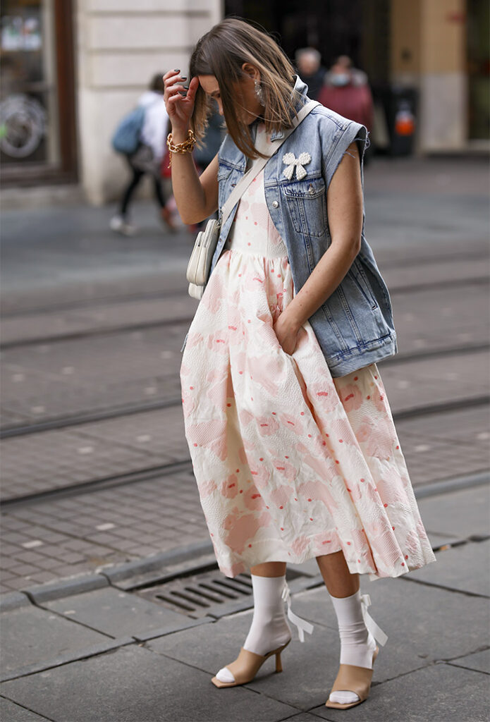 Kreacije Simone Rocha x H&M street style moda na ulicama Zagreba. Isprobali smo, pogledajte! Foto: Ana Josipović i Slavica Josipović, kiparica i dizajnerica Karla Ljubičić