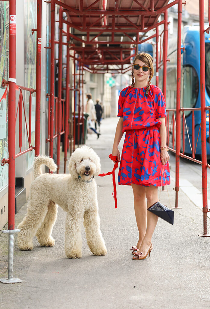 Paulina Jazvić slikarica kraljevski pudl Švrćo influencer street style izložba Under Constriction foto Ana i Slavica Josiović Style Zagreb