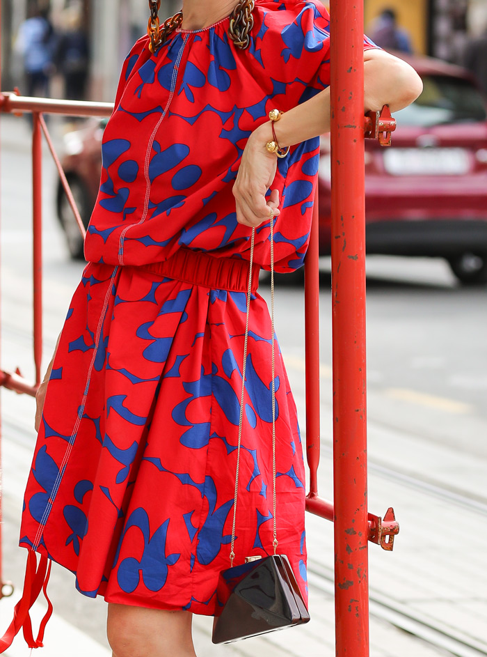 Paulina Jazvić slikarica kraljevski pudl Švrćo influencer street style izložba Under Constriction foto Ana i Slavica Josiović Style Zagreb