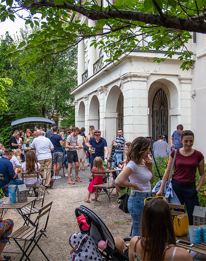 DVORIŠTA 10 dana svakog dana od 18 do 24 h szavire iza fasada gornjogradskih palača i uživaju u njihovoj jedinstvenoj ljepoti