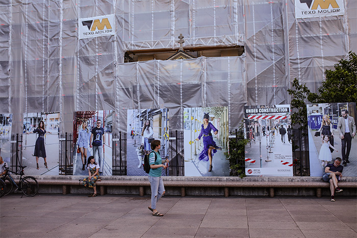 Izložba ”Under Contruction - ulična moda pod zagrebačkim skelama” u lipnju na Cvjetnom trgu u Zagrebu