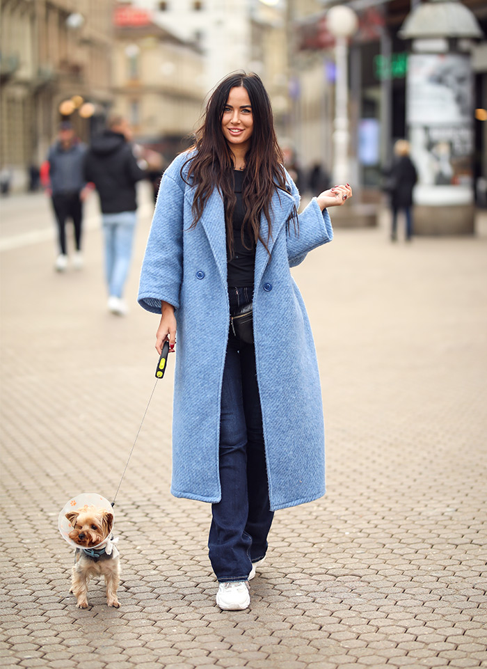 kako nositi svijetlo plavi kaput street style moda zagreb Deniss Grgić