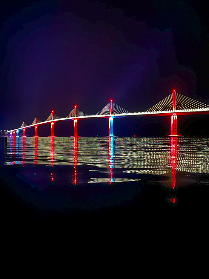 Svjetlosni spektakl Pelješkog mosta